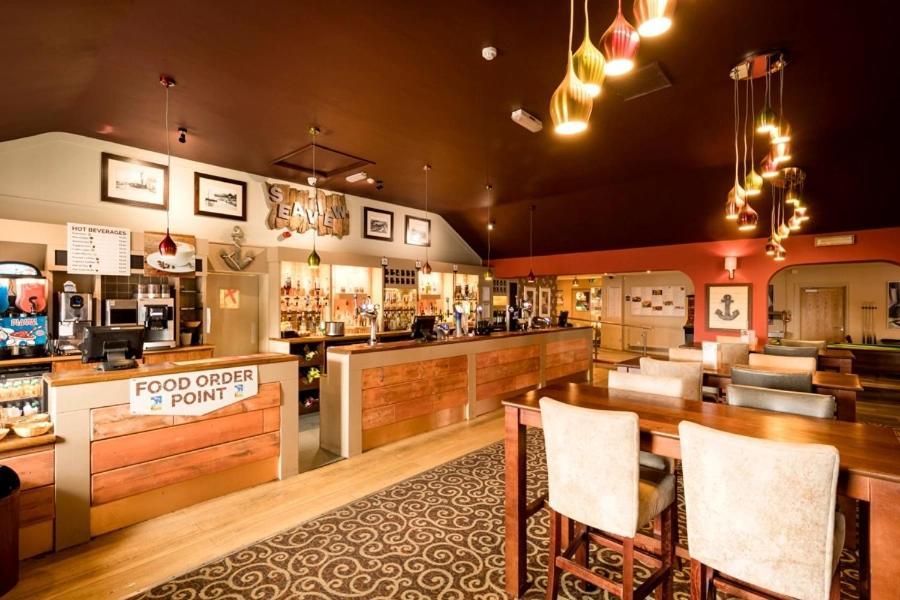 Oyster Etchingham Seaview Hotel Whitstable Bagian luar foto